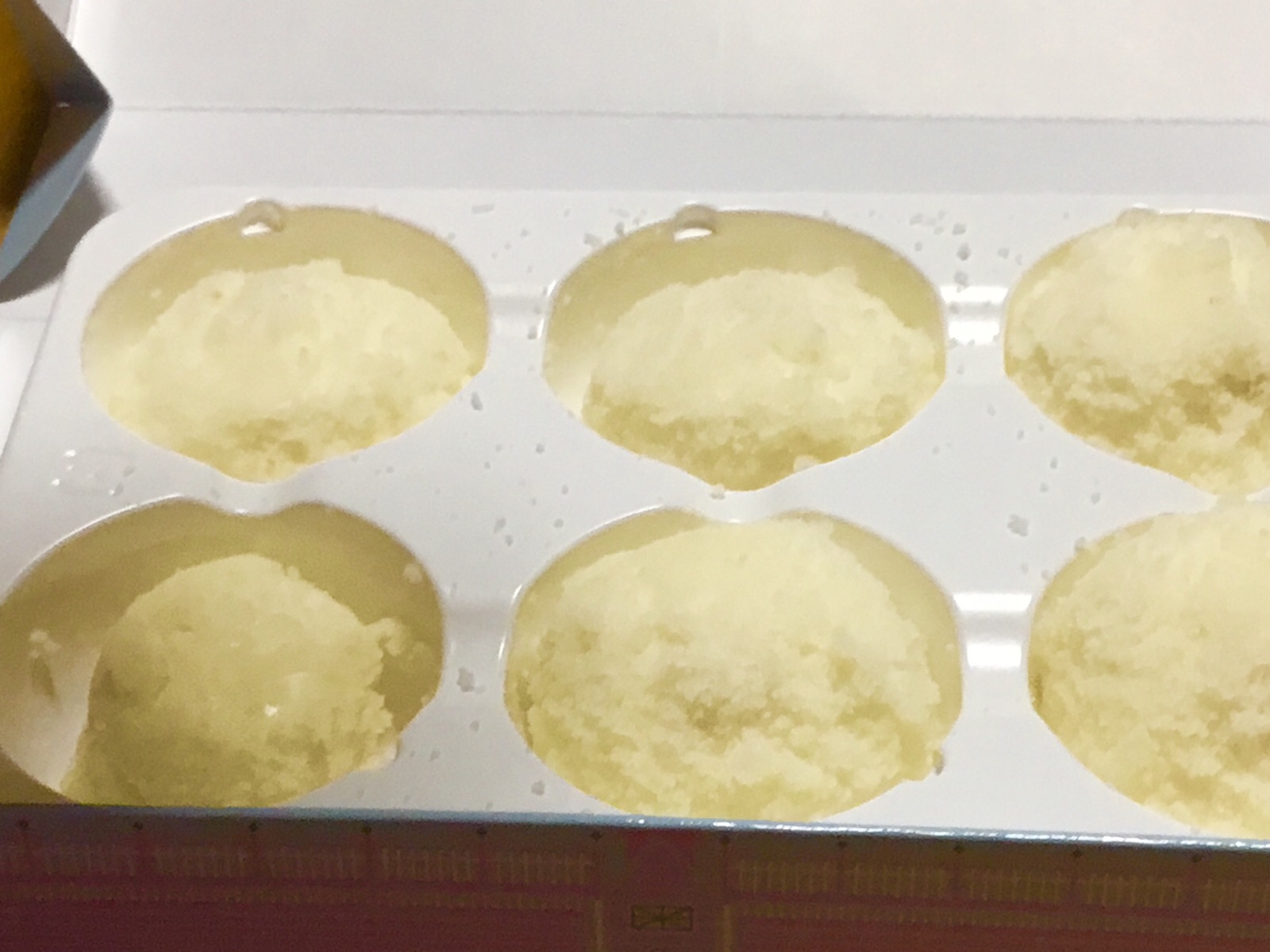 東京ginzaの レアチーズケーキを 頂きました シラネパック 宝石会社様用 ビニール製品販売 抜き型枠販売 ハードボード販売 さくらんぼ500g800g1kg化粧箱ウレタン付き販売